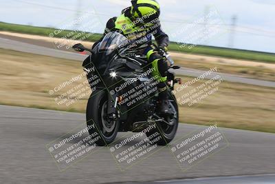 media/Apr-26-2024-TrackDaz (Fri) [[c4b677d280]]/C Group/140pm (Wheelie Bump)/